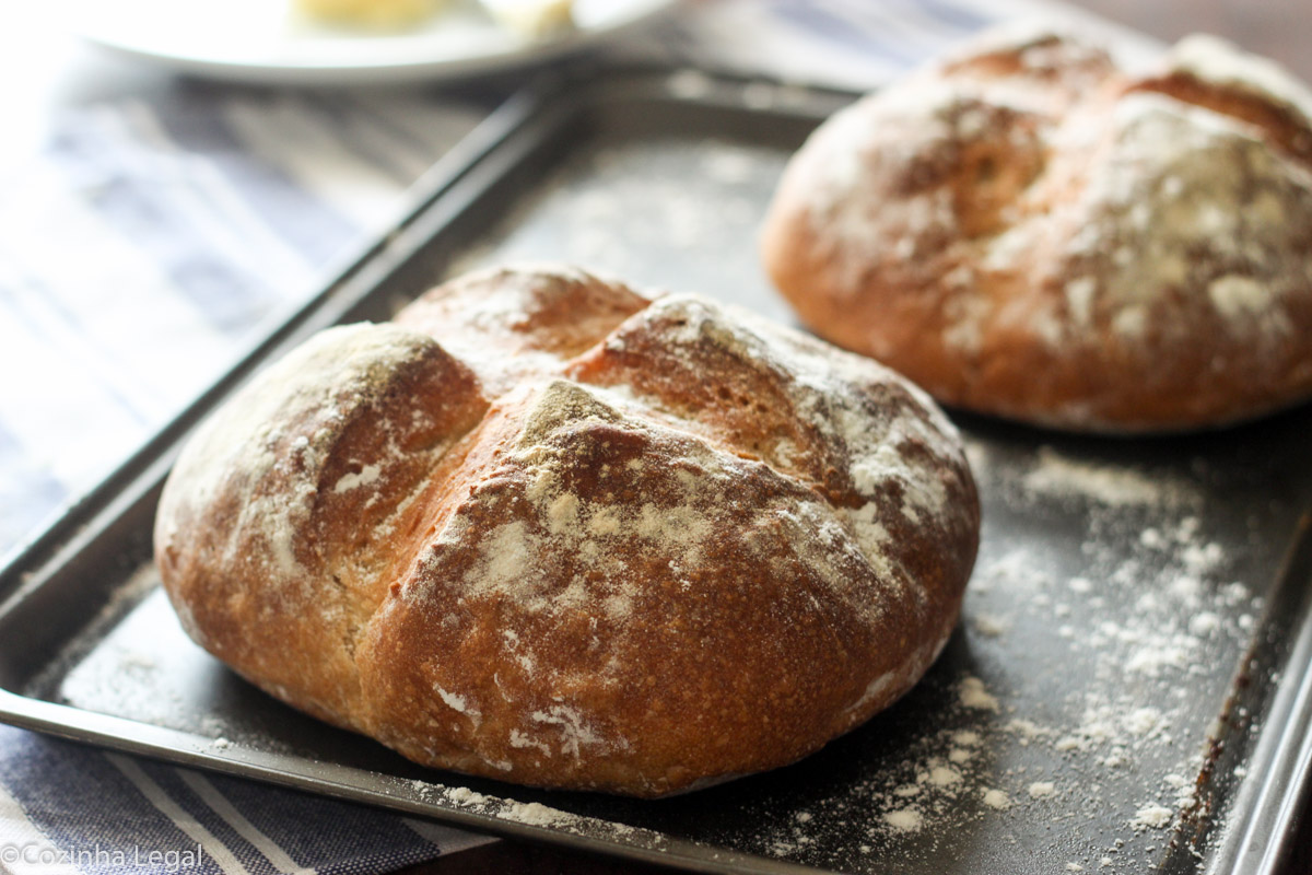 Faça pão italiano caseiro em alguns passos simples e nunca mais compre pão pronto. Receita fácil e prática, mesmo para quem nunca fez. 