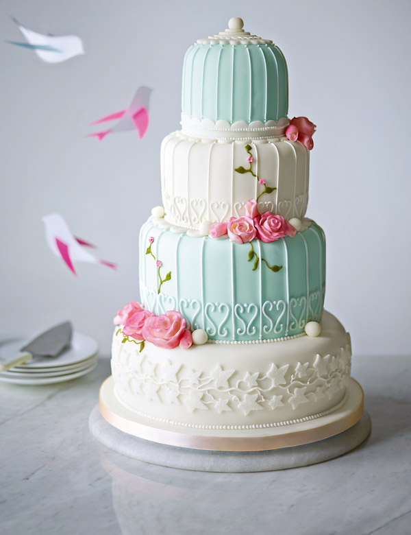Posso ficar horas e horas no Pinterest olhando fotos sem me cansar. Confira uma lista com os 25 bolos de casamento mais lindos.