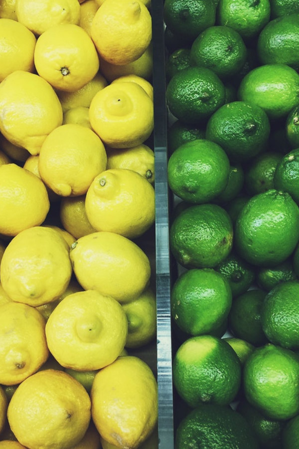 Quer saber como limpar o microondas com apenas um limão? Além de ser a maneira mais simples é também a mais eficiente que existe.