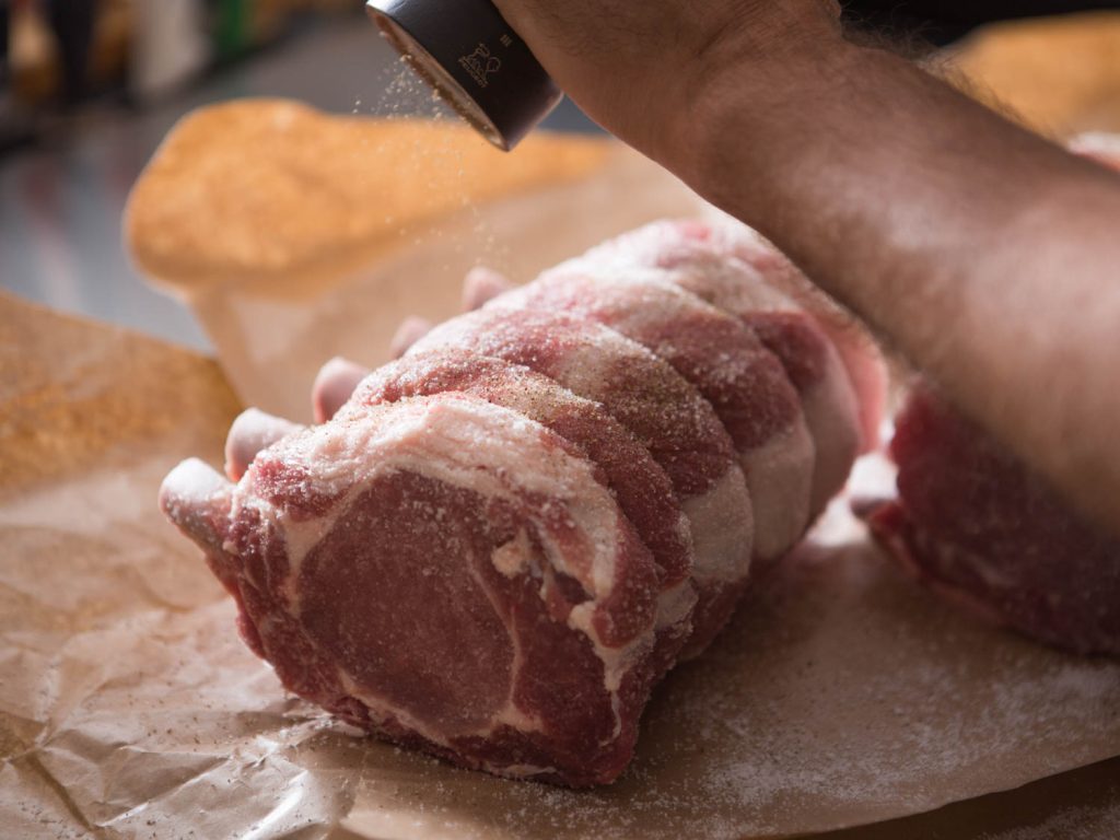 3 coisas importantes para saber quando comprar um lombo de porco resolve as principais dúvidas desse corte de carne típico do Natal.  