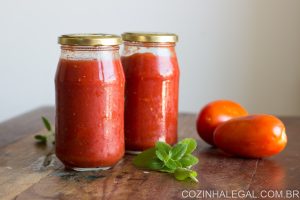Essa receita de molho de tomate assado será uma opção maravilhosa para você que quer caprichar no espaguete do final de semana.