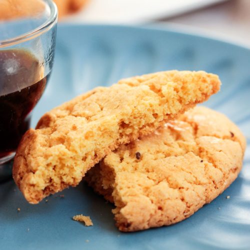 Broa caxambu é uma excelente receita para você que ama comer um docinho no café da tarde. Veja só como é fácil de fazer: