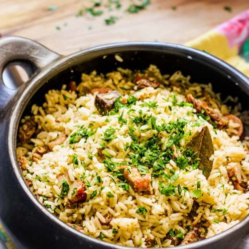 Arroz carreteiro em 30 minutos e 5 passos simples. Almoço de domingo, jantar rápido? Essa é a comida mais fácil de fazer que existe. Faça essa receita comigo.