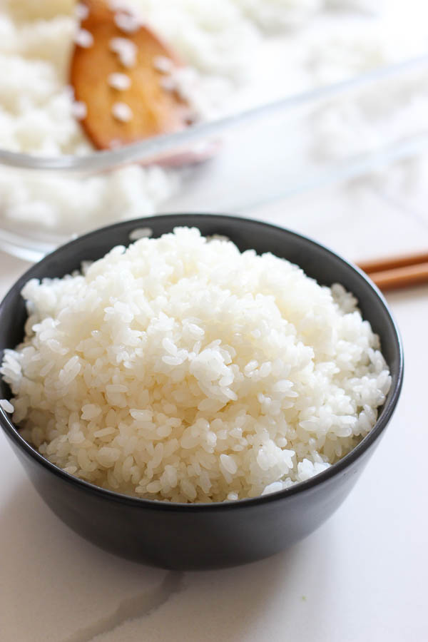 Sem panela de arroz? Veja aqui como fazer uma panela de arroz japonês no fogão. Dicas simples garantirão que seu arroz cozido saia sempre perfeito
