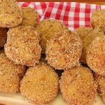 Como fazer nuggets caseiro de frango receita fácil e deliciosa