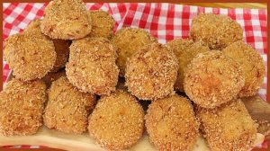 Como fazer nuggets caseiro de frango receita fácil e deliciosa