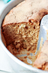 Bolo de maçã com canela de liquidificador fácil