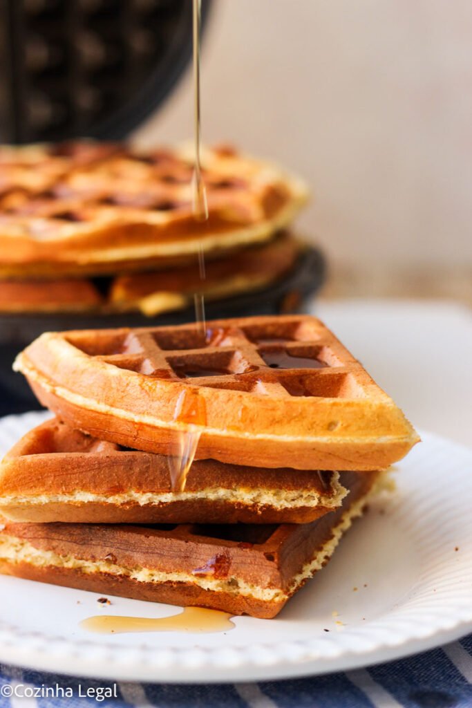 Esse waffle fit de banana mudou minha rotina! Fácil, saudável e delicioso — a receita perfeita pra quem quer comer bem sem perder tempo.