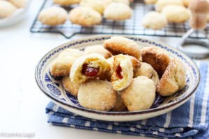 Biscoito de nata com goiabada Biscoito de nata com goiabada