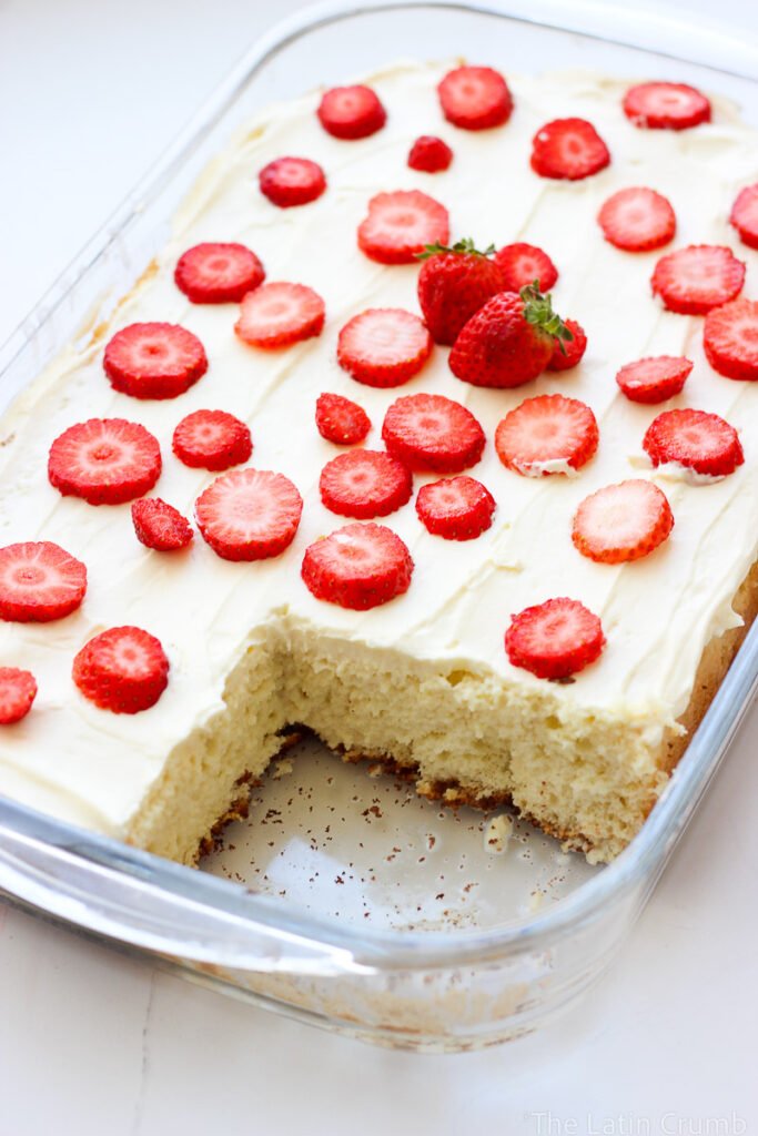Como fazer Bolo três leites caseiro com leite evaporado feito em casa. Receita testada, com substitutos e dicas para não errar.