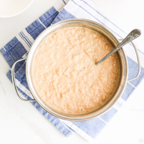 Arroz doce é clássico, mas a versão caramelizada é outra história. Cremosa, com sabor de bala toffee e um segredo simples que faz toda a diferença no resultado.Você disse: essa Arroz doce é clássico, mas a versão caramelizada é outra história.