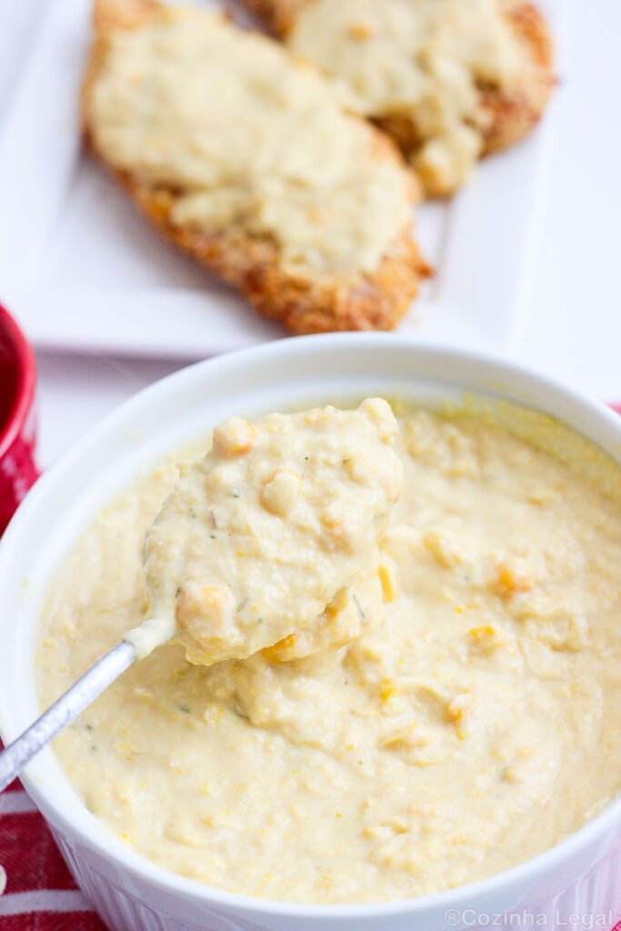 Creme de milho é daqueles acompanhamentos que combinam com tudo, e essa versão cremosa fica pronta em 20 minutos. Cremoso, fácil e com dicas para acertar a textura na primeira vez.