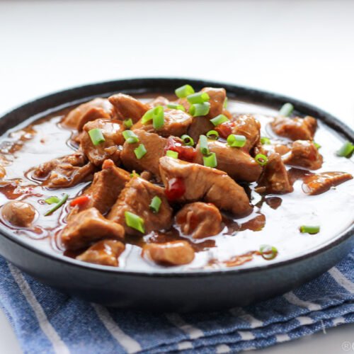 Frango xadrez fácil e rápido: receita oriental com legumes, molho shoyu e preparo em minutos. Perfeita para um jantar prático e saboroso.